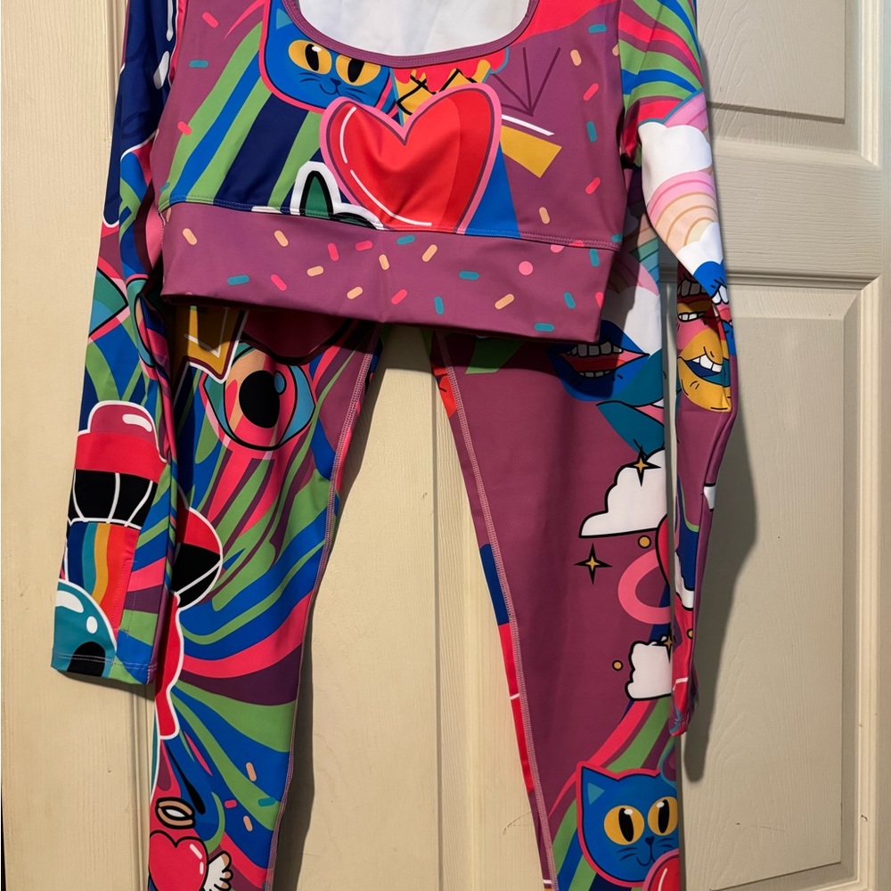Colorful Graphic Print Two-Piece Active Wear Set